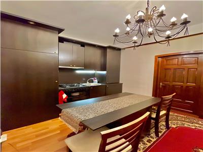 Apartament cu 3 camere,88 mp,2 bai, parcare!