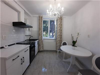 Apartament 2 camere, 50 mp, decomandat, situat in zona Semicentrala !