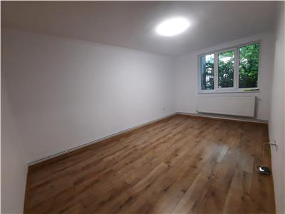 Apartament cu 3 camere ,61 mp utili, situat in zona Semicentrala!