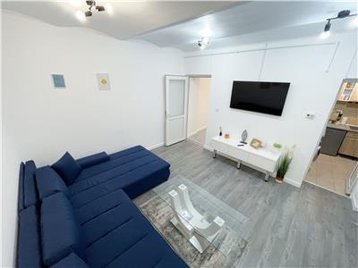 Apartament cu 2 camere, perfect pentru investitie, situat in piata Mihai Viteazul !