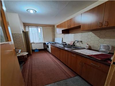 Apartament 3 camere, 60 mp, decomandat, cartier Gheorgheni